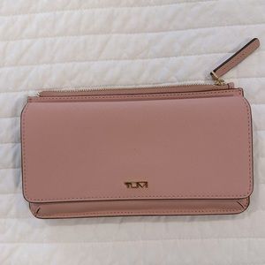 Brand New Tumi Wallet 🌸